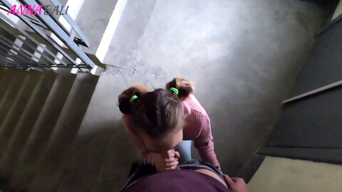 fucked a modest girlfriend in a public place.