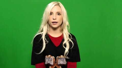 BTS with petite blonde and busty cougar &lpar;IR&rpa