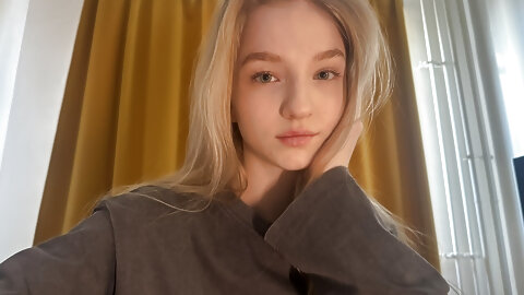 OnlyFans Anny Bun posing in her hot solo compilation