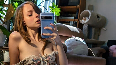 do guys like 92 pound girls with D cups?